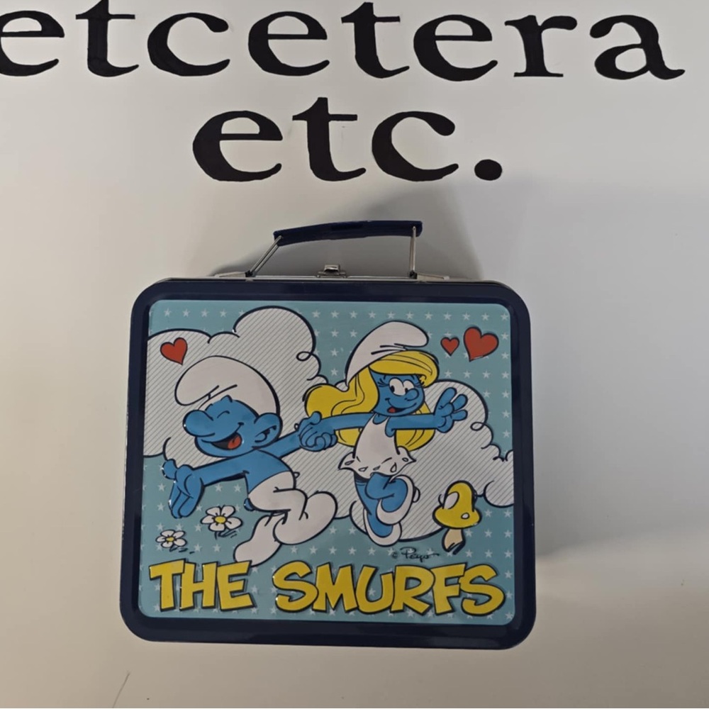 THE SMURFS PEYO 2011 CLASSIC TIN LUNCH FEATURING SMURFETTE